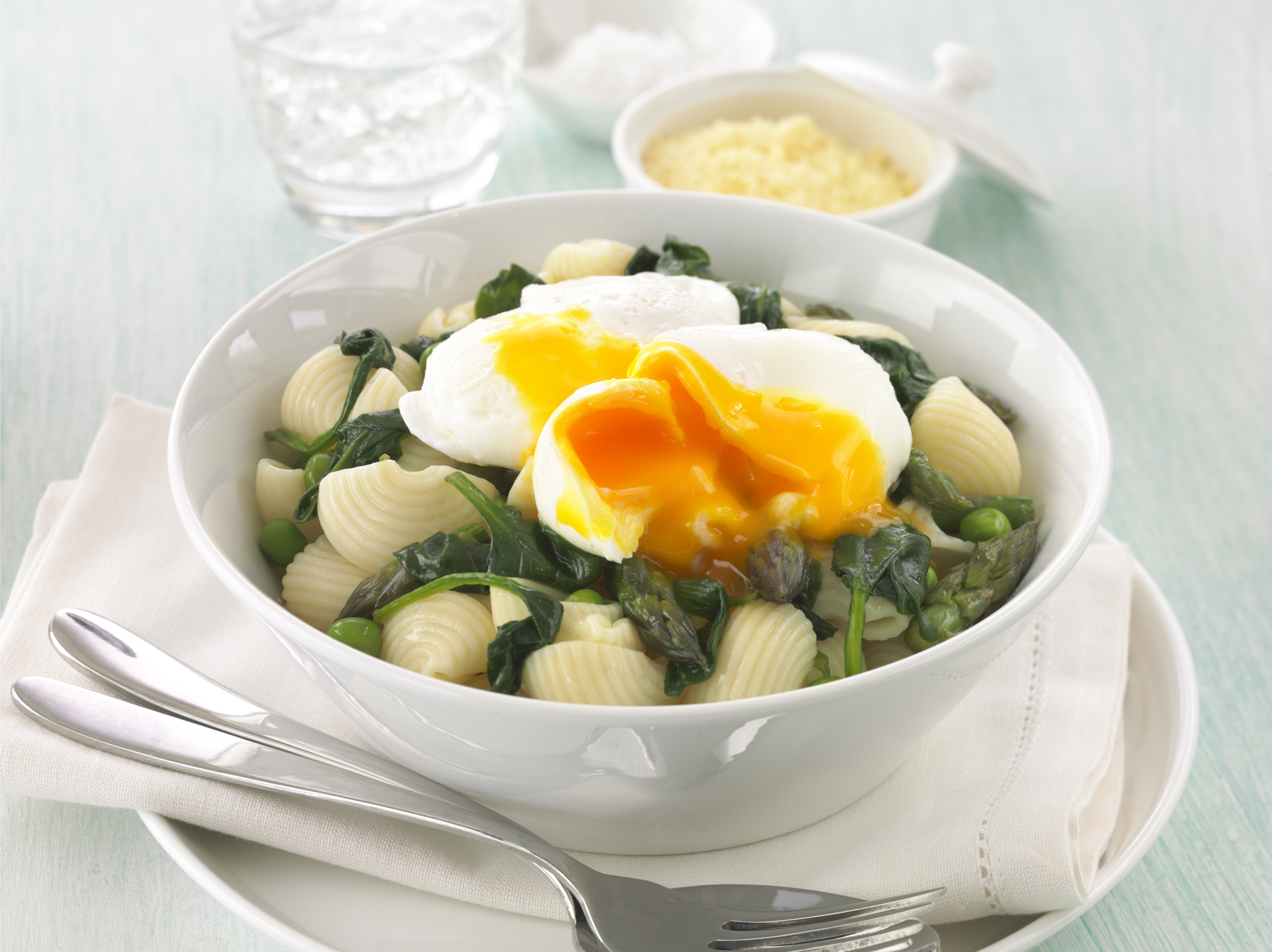 Poached Egg Green Veg Pasta